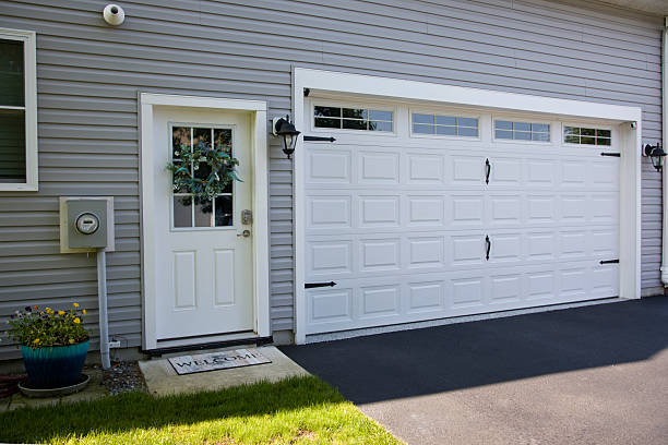 24/7 Emergency Garage Door Panel Replacement experts in Oak Ridge, TN